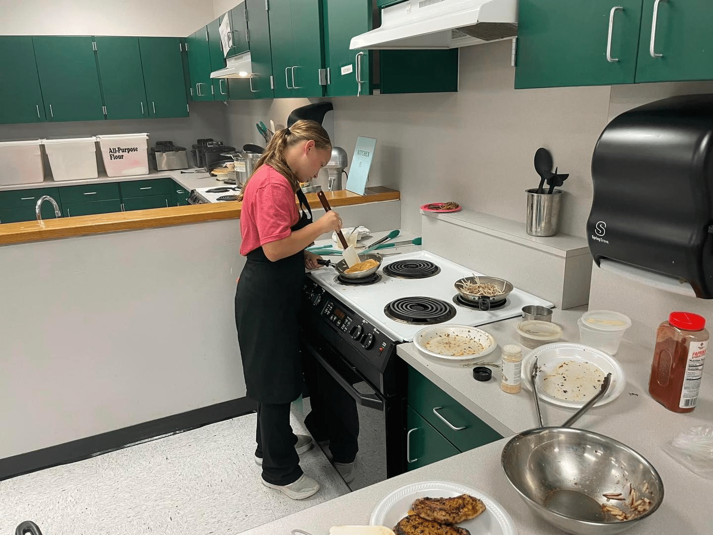Santa Fe ISD culinary arts students