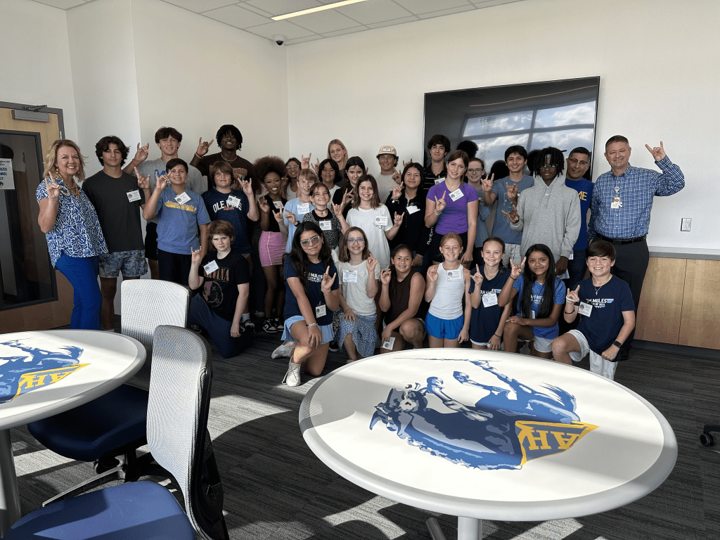 Alamo heights students in photo